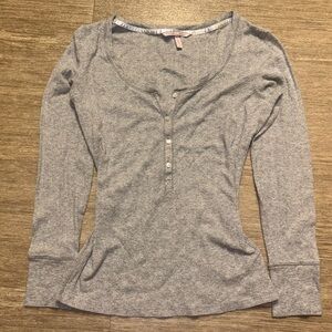 Victoria's Secret Heather Gray Long Sleeve henley Top